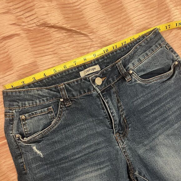 Refugee Size 12 Jeans Blue Distressed Cropped - Picture 4 of 6